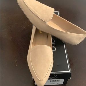 Women’s shoes